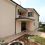 Apartment Dado