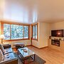 Modern 1 Bedroom in Ski Trails Condo by Redawning
