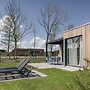 Luxury Lodge with 2 Bathrooms near Markermeer