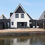 Lovely Holiday Home in Stavoren With Bubble Bath