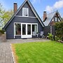 Peaceful Holiday Home in Tuitjenhorn