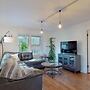 Mulberry Place: A Charming Cottage Near Old Town!