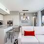 Hyde Beach House Luxury -resort 3 Bedroom Condo by RedAwning