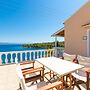 Dolphin Villa 3 Swimming Pool Walk to Beach Sea Views A C Wifi - 558