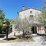 Villa Valeta 500 Meters From the Beach