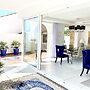 MONDRIAN Luxury Suites & Villas