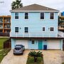 126 E Pike 4 Bedroom Condo by RedAwning