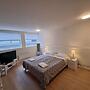 Room-spacious Private Room, Queen Bed, C