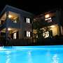 Villa With Garden and Pool, Supetar, Island Brac
