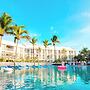 Hotel On Vacation Blue Cove