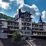 Retro Riverside Wellness Resort