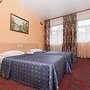 Regina Hotel on Baumana