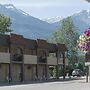 Maligne Lodge