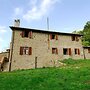View of Monte Amiata for 3 Guests Agriturismo La Piaggia - Vivo D'orci