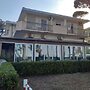 Room in B&B - Spacious Quadruple Room a Stone Throw From the sea