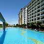 OYO HOME 90301 Suria Service Apartments @ Bukit Merak Laketown Resort