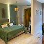 Luxury-1bed Apartment With Porch in Greece