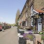 4 Canalside Cottages