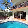 Oceanfront 2-bed Apt With Pool Near Surfing - Rosalie #2 2 Bedroom Apt