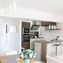 Stunning Clifton Flat in Amazing Central Location
