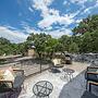 Conveniently Located Upstairs Deck BBQ