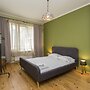 Colorful 2bdr Apartment in the City Center