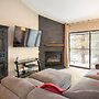 St. Anton Courtyard View 2-bedroom Condos w/ two Oversized Jacuzzi Spa