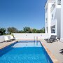 Sanders White Mountains - Nice Villa With Pool