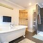 Derby Dream House - Cozy Retreat for Your Getaway