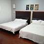 Comfortable Family Room for 4 People in Kuching With Ac - Amida Point 