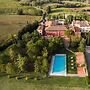 Palagio 18 in Chianti With Shared Pool