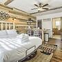 1BD Suitenear Old Colorado City & Hiking!dogs Welcome!