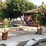 Welcome to Grenadine Double Bedroom and Spacious Garden With Swimming 