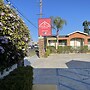 Villa Inn & Suites