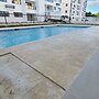 Torre de lujo con piscina y seguridad