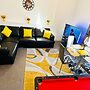 Luxury 2 Bedroom Entire Flat - Self Check in & Check out