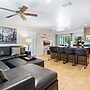 Screened-in Porch Walkable to Soco
