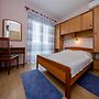 Apartments & Rooms Green Bay