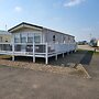 Remarkable 2-bed Lodge in Clacton-on-sea