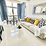 Luxury 1br , Pool, Gym, Close Agora Mall