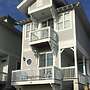 15 Quarterdeck Lane