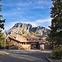 HI Banff Alpine Centre - Hostel