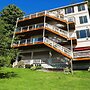 Stunning House with Views of Puget Sound Ideal for Family Reunions