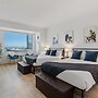 Beachfront Double Queen Hotel CozySuite