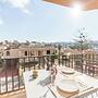 Pool and Sea, charming Merill Apart 2