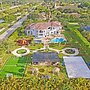Lavish 8 Br Estate with Pool & Courts