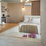 Oniro Luxury Suites in Pargatown