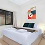 Stylish 1 Bedroom Apartment in Teneriffe
