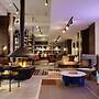 Moxy Richmond Downtown