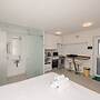 Bright and Adorable Studio in Vredehoek